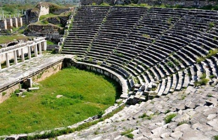 kusadasi aphrodisias pamukkale tour