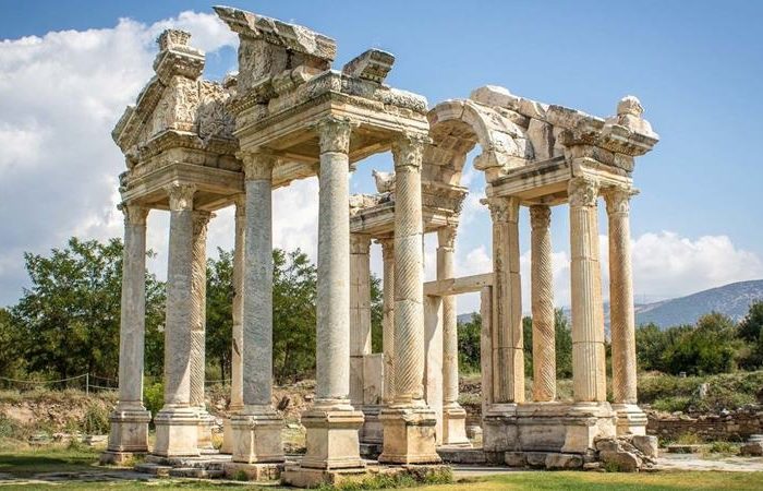 kusadasi aphrodisias pamukkale tour